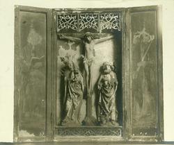 Alterskap fra nedlagt kirke på Veidholmen, Edøy, Smøla, Møre