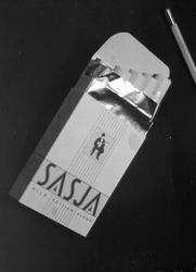 Reklamefoto.Sasja sigaretter.