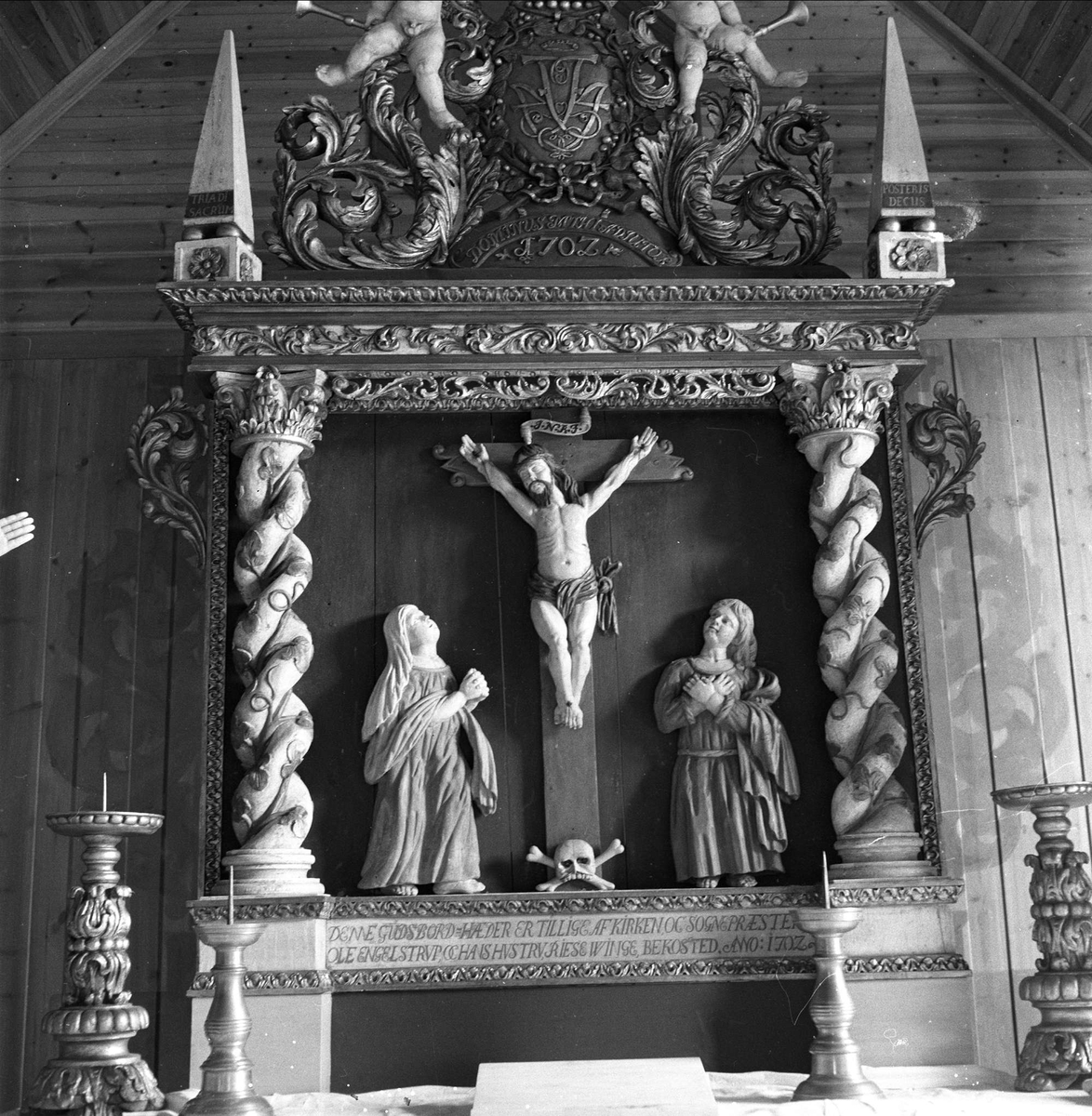 Ål kirke, Ål, 04.06.1959. Altertavle.