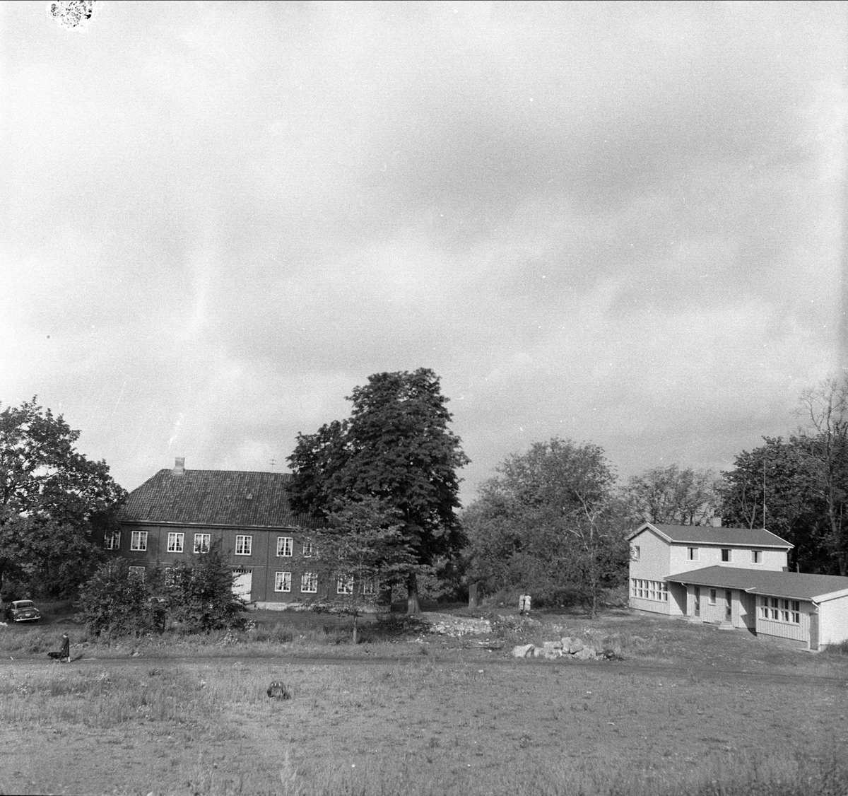 Østensjøvannet, Oslo, 13.08.1956. Bygninger.