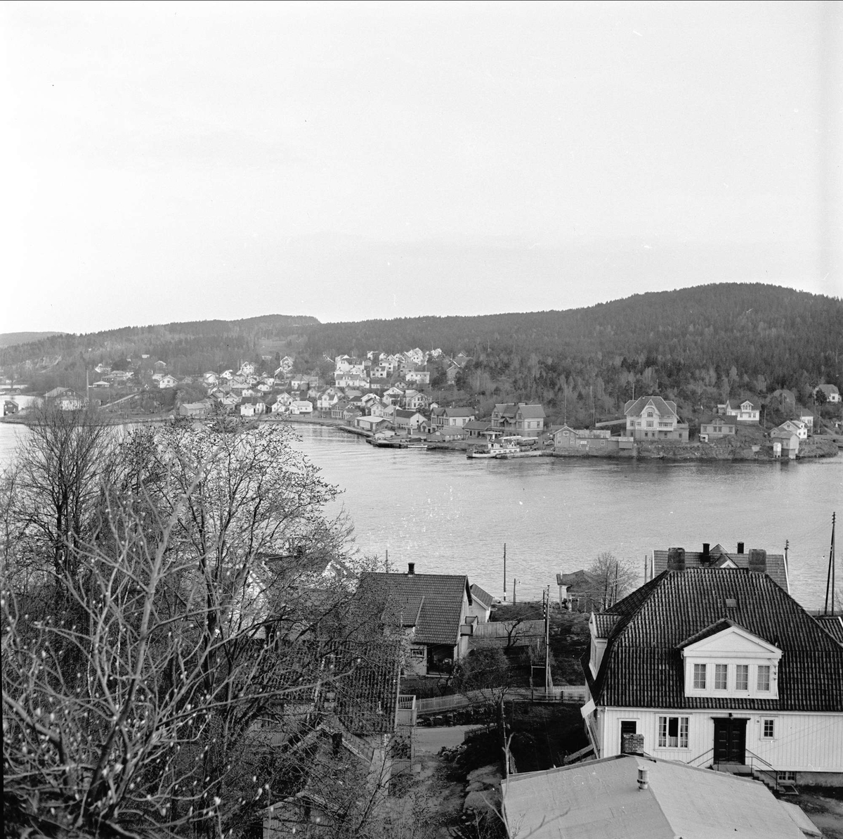 Stathelle, Bamble, Telemark og Brevik, Porsgrunn, Telemark, mai 1954. Bebyggelse.