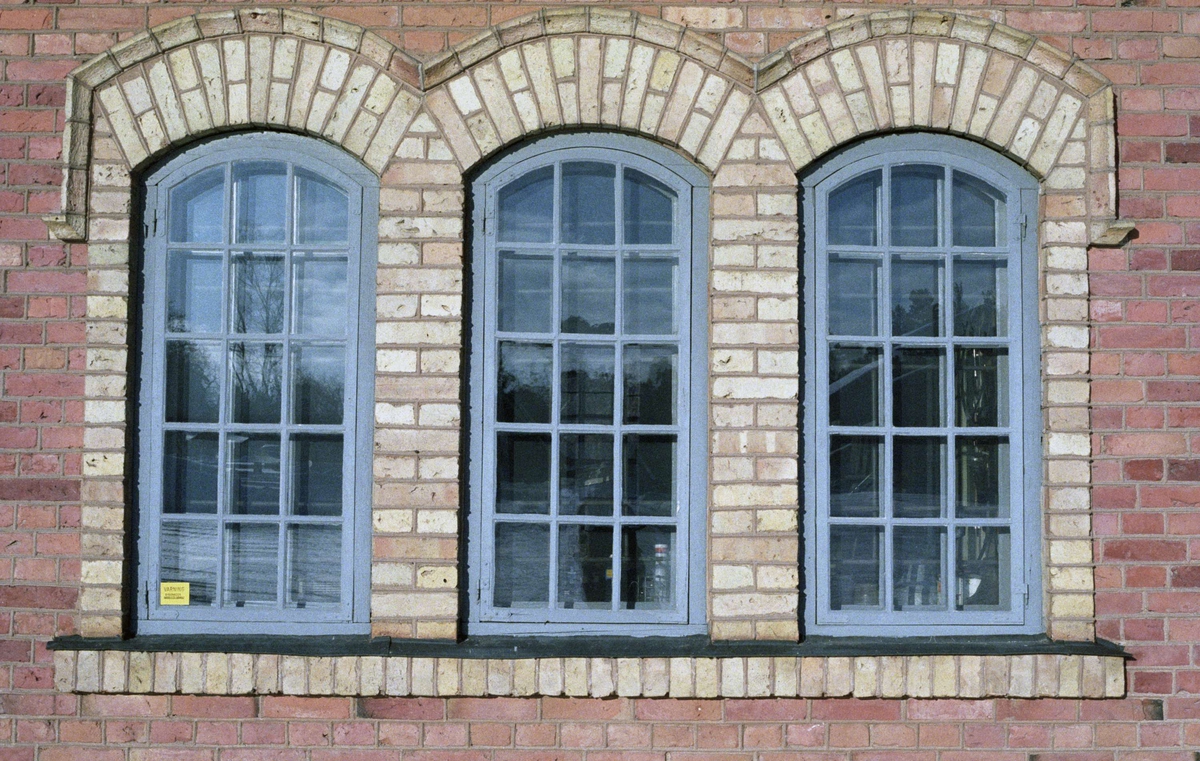 Fönster på verkstadsbyggnad vid Marma läger, Älvkarleby socken, Uppland 1996