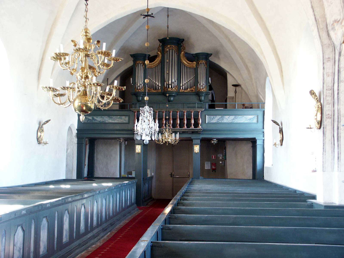 Interiör i  Vallby kyrka, Vallby socken, Uppland  2005