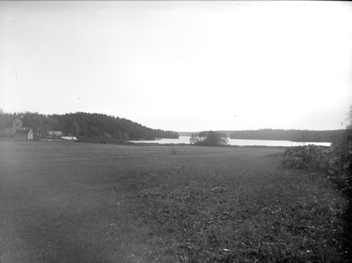Landskapsvy vid Oxundasjön, Norrsunda socken, Uppland 1921