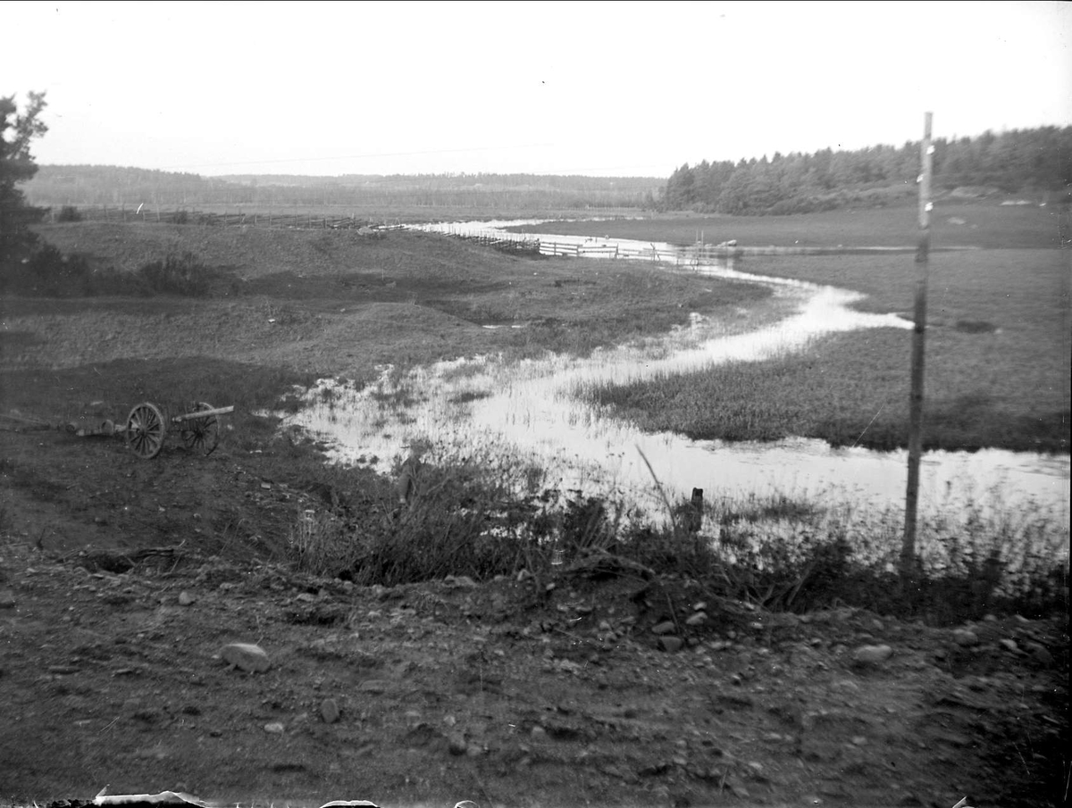 Landskapsvy med vattendrag, Norrsunda socken, Uppland 1928