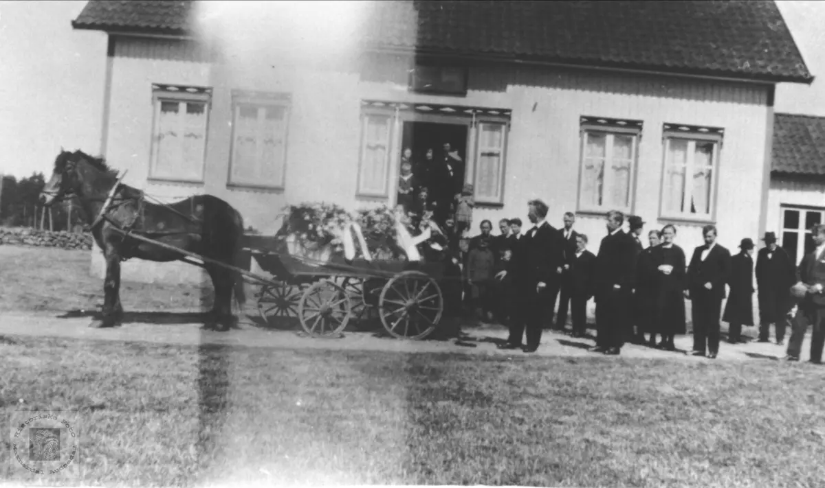 Nils Kristenson Bue`s begravelse i 1929, Øyslebø.