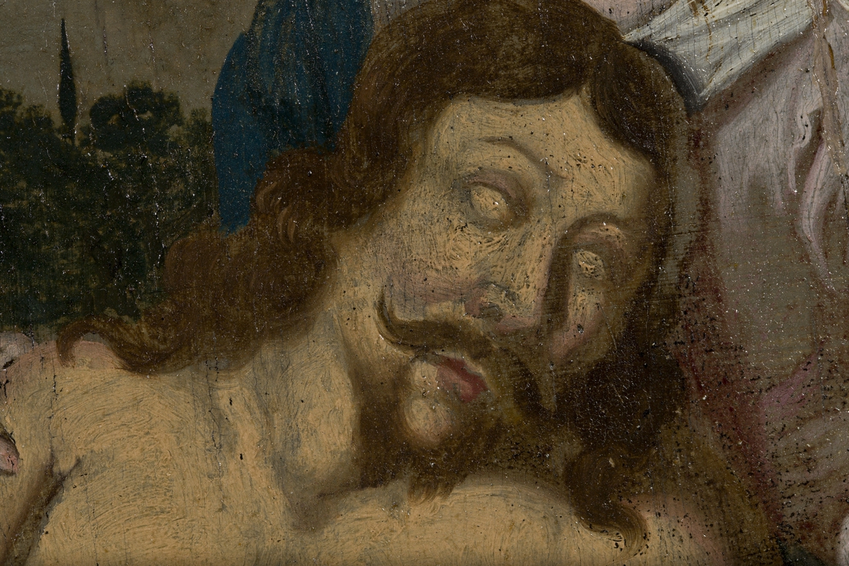 Fra katalogkort:
"Bildet ved innkomsten delvis dekket av sort maling. Behandlet i 1923 av malerikonservator G. Gotaas. Baksiden av platen har vært benyttet som hakkefjel. Rammen delvis fornyet og nå også oppmalt med sort limfarge. Bildet har opprinnelig vært innpasset i større dekorativ ramme. Ukj. opprinnelse og maler, likeså familie, må stamme fra tiden omkring 1650. Adam van Breen sies å ha oppholdt seg i Christiania 1629-42. (Østby: Norsk portretter). 
Sml. epitafium av viseadmiral Jørgen Bjørnsen m.fam. i Holmen k.
Sml. epitafium av Ole Torgersen, prest til Bjørnå, ca. 1637-79, med hustru og 8 barn; særlig pikene har stor likhet. (Roan k.).
Jfr. Grevenor: Norsk malerkunst, s. 175: Adam van Breen?
NF Årsberetning 1923-24."