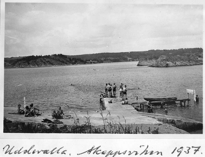 Text på kortet: "Uddevalla. Skeppsviken 1937".