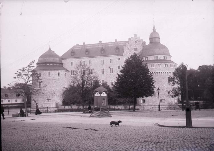 Enligt text som medföljde bilden: "Örebro, Slottet, 6 Okt 08".