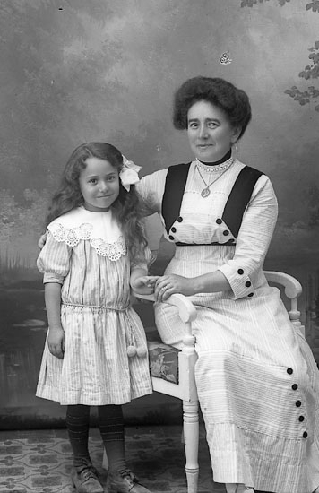 Enligt fotografens journal Lyckorna 1909-1918: "Frank, Fru Lyckorna".