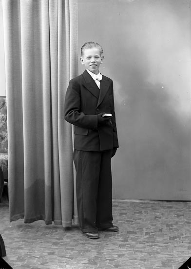 Enligt fotografens journal nr 6 1930-1943: "Andersson, Bengt, Lasshammar Här".