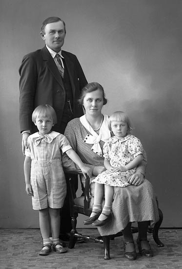Enligt fotografens journal nr 6 1930-1943: "Olsson, Gunnar, Järnklätt Här".