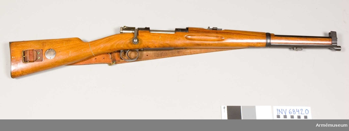 Karbin m/1894, vapenofficerstillverkad, Bertil Fogelklou. Saknar tnr.