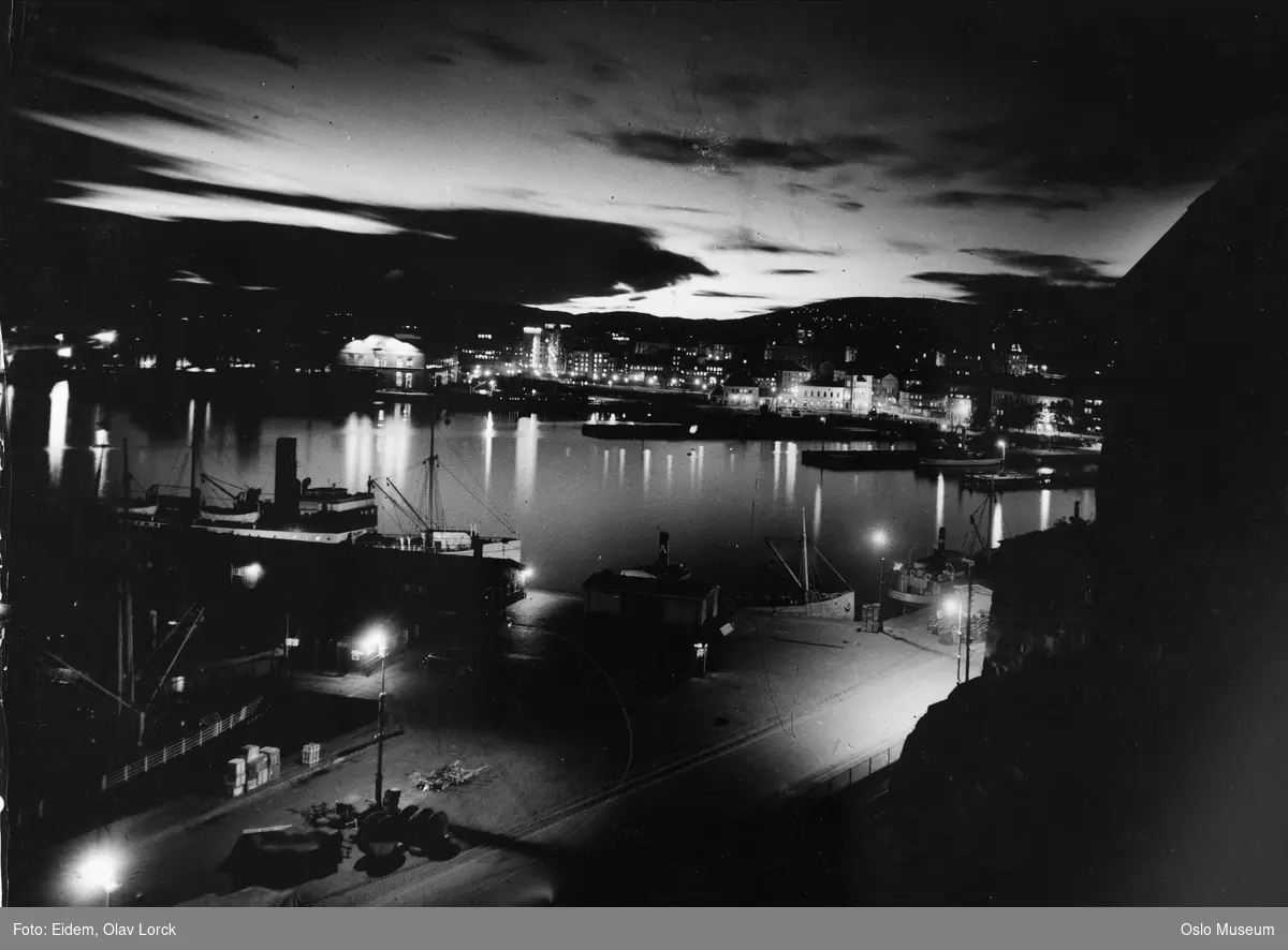 utsikt, fjord, havn, skip, Akers mek. Verksted, Vestbanestasjonen, by, nattstemning, natthimmel