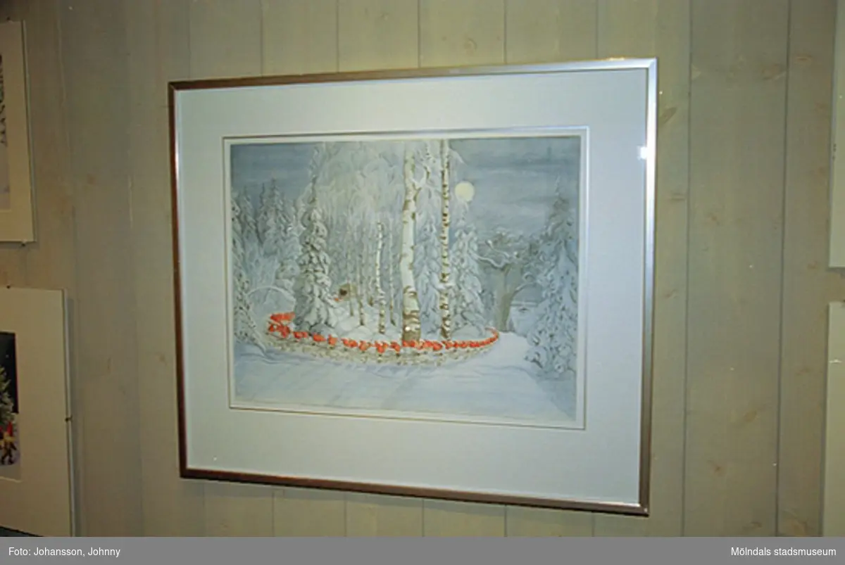 Närbild av tavla målad av Maj Fagerberg i tomteutställningen på Mölndals museum 2002-12-15.