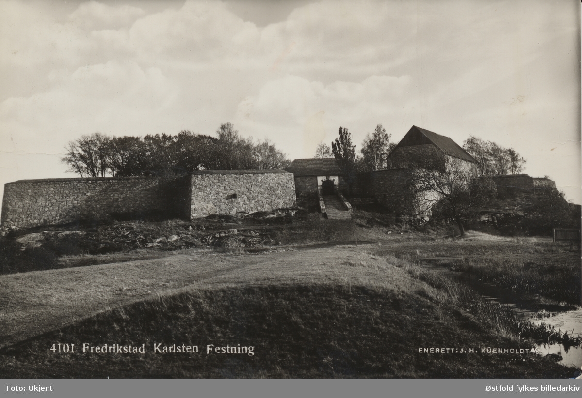 Oversiktsbilde av Kongsten fort på Østsiden, Fredrikstad, ant. før 1931.