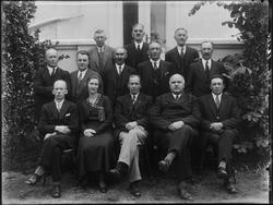 Tune fattiggstyre, gruppebilde i det fri. 
Påskrift negativ