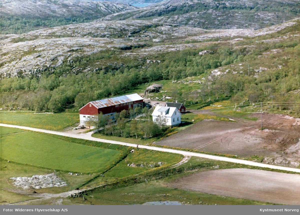 Flyfoto over gården Kleiva? på Evenstad i Vikna kommune
