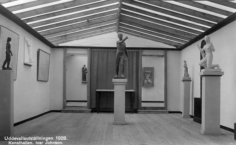 Utställning med verk av Ivar Johnsson  (1885 - 1970) visas i Konsthallen under Uddevallautställningen 1928