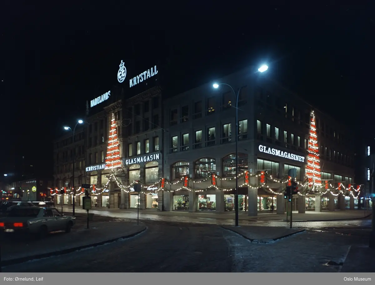 Christiania Glasmagasin, forretningsgårder, juledekorasjon, trafikklys, gatebelysning, bil