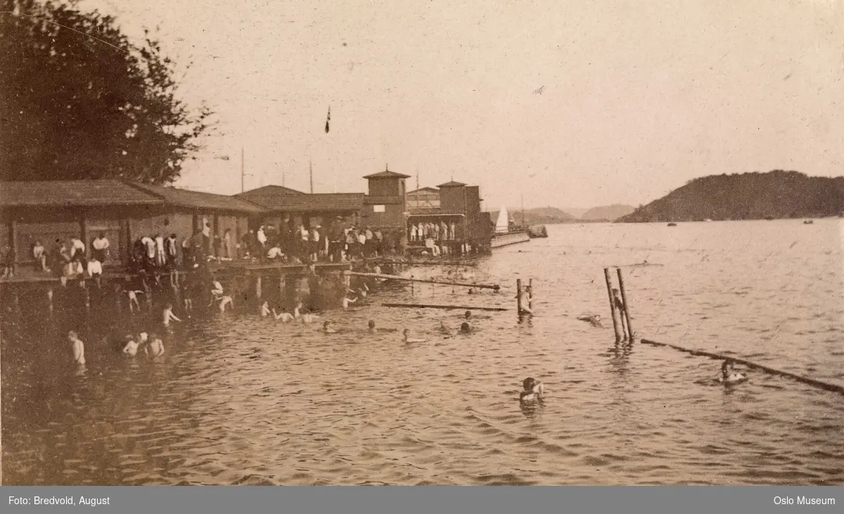 militære badehus, menn, fjord - Oslo Museum / DigitaltMuseum