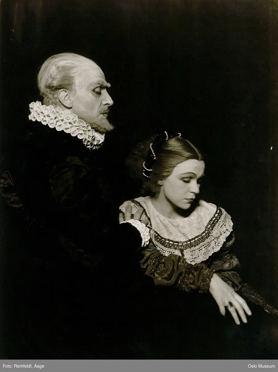 rollebilde, mann, kvinne, skuespillere, Kong Philip og Isabella i "Elisabeth av England" på Nationaltheatret