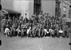 Gruppebilde av Skiens Russen 1946