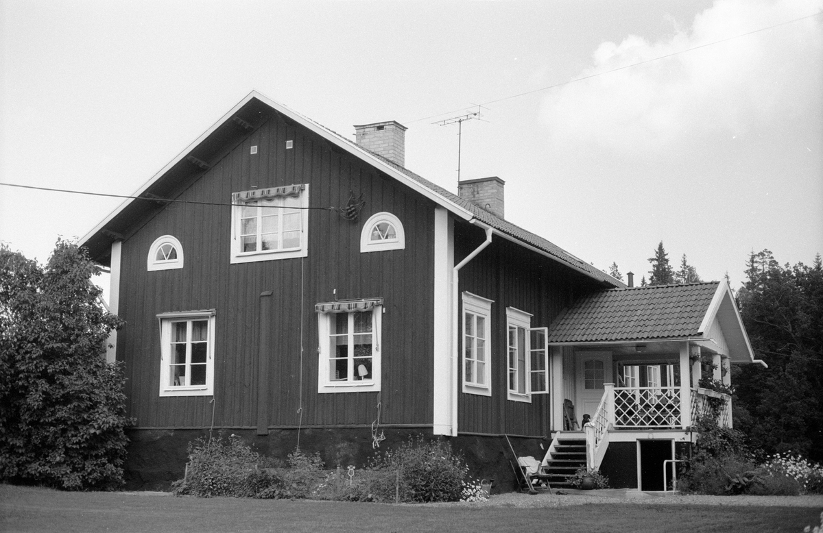 Bostadshus, Vällnora bruk, Knutby-Åsby 1:26, Vällnora, Knutby socken, Uppland 1987