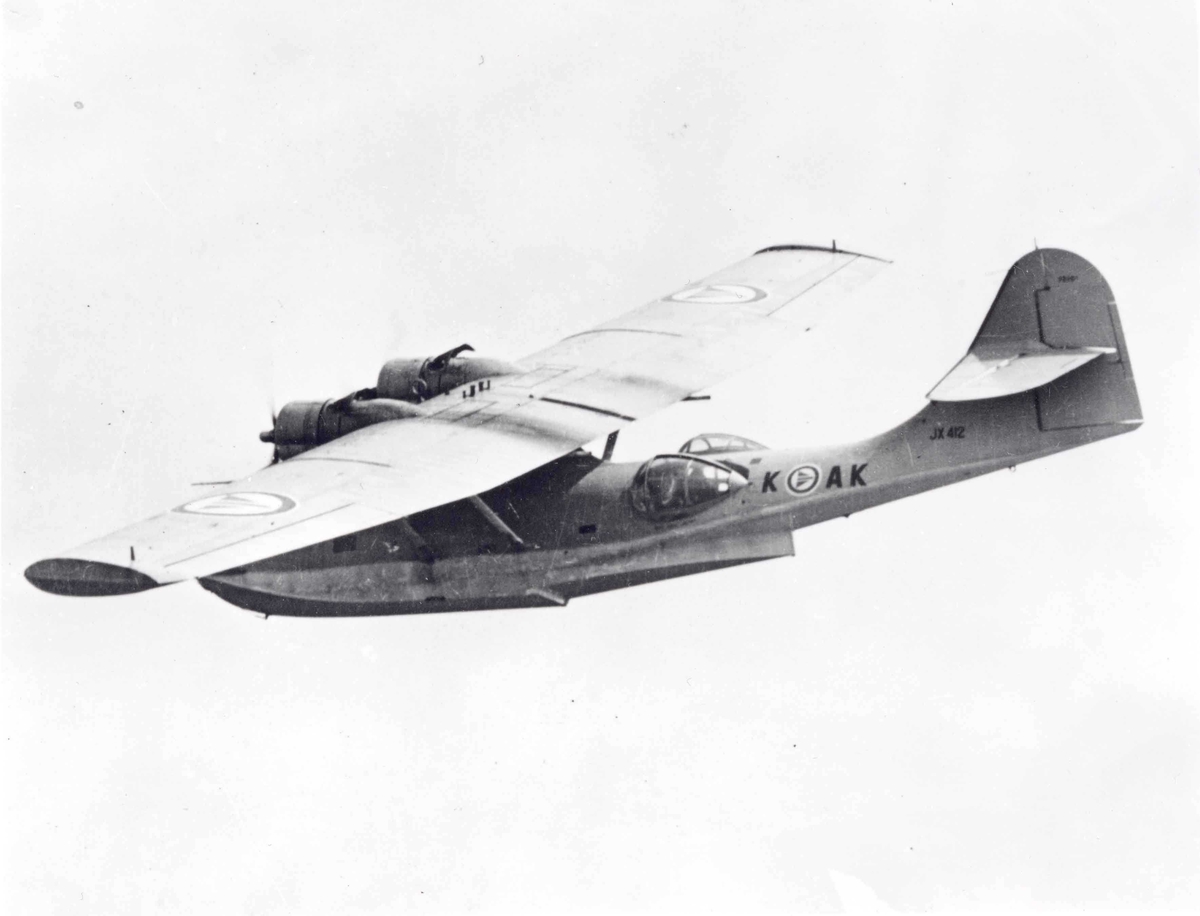 Luftfoto. Ett fly i lufta, Catalina.PBY-6A. K-AK  333 skv.