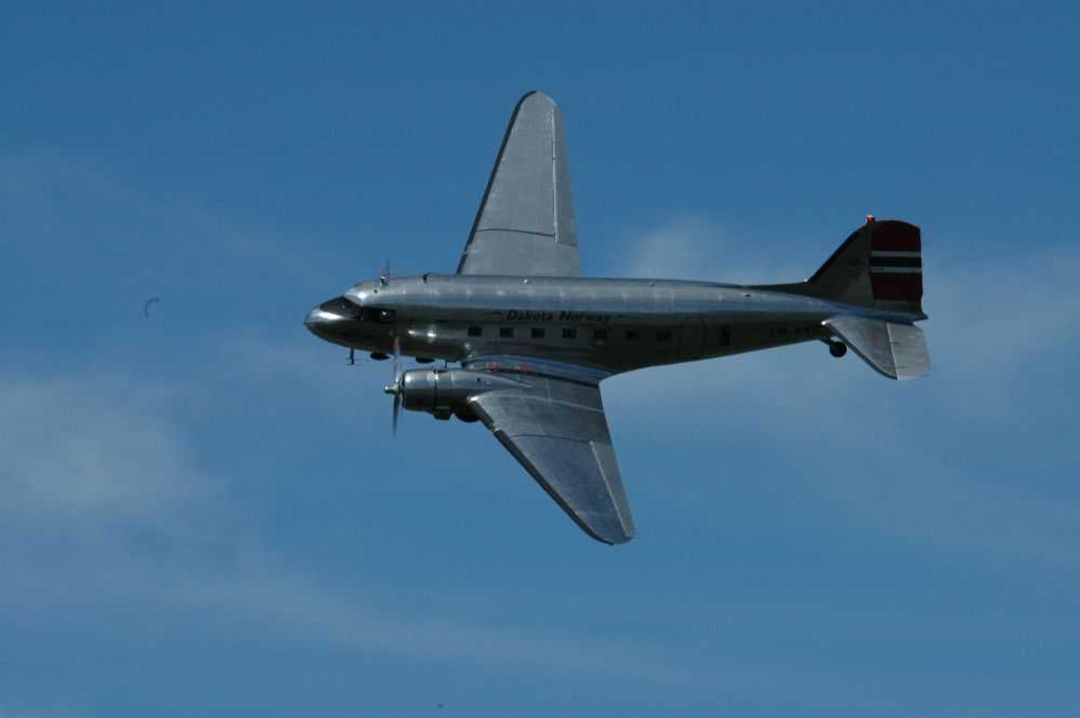 Ett fly i lufta. Douglas DC-3 Dakota