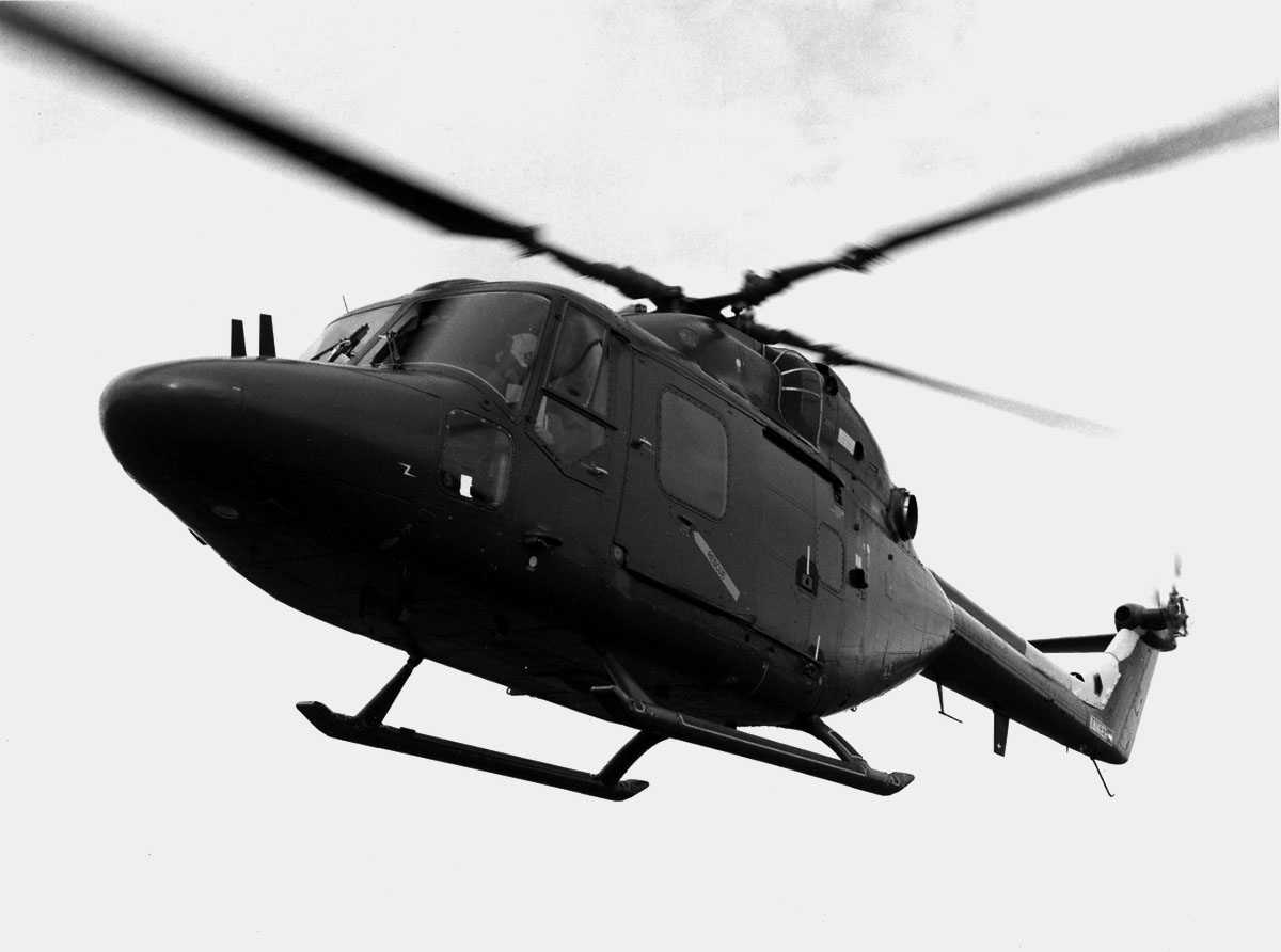 Ett helikopter i luften. Westland Lynx AH Mk.1