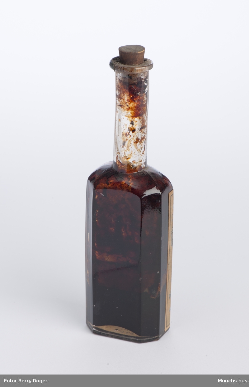En flaske med rester etter soyasaus