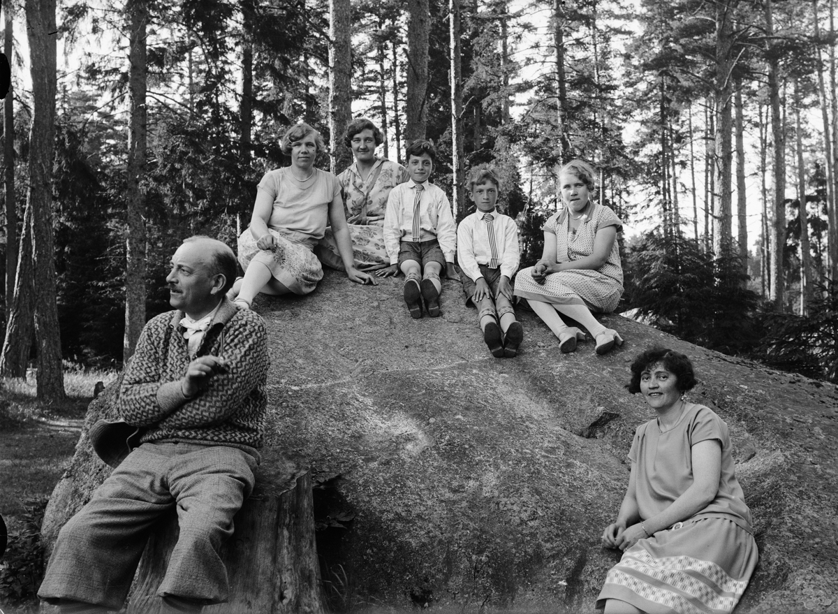 "Familjen Bergman i skogen", Uppland