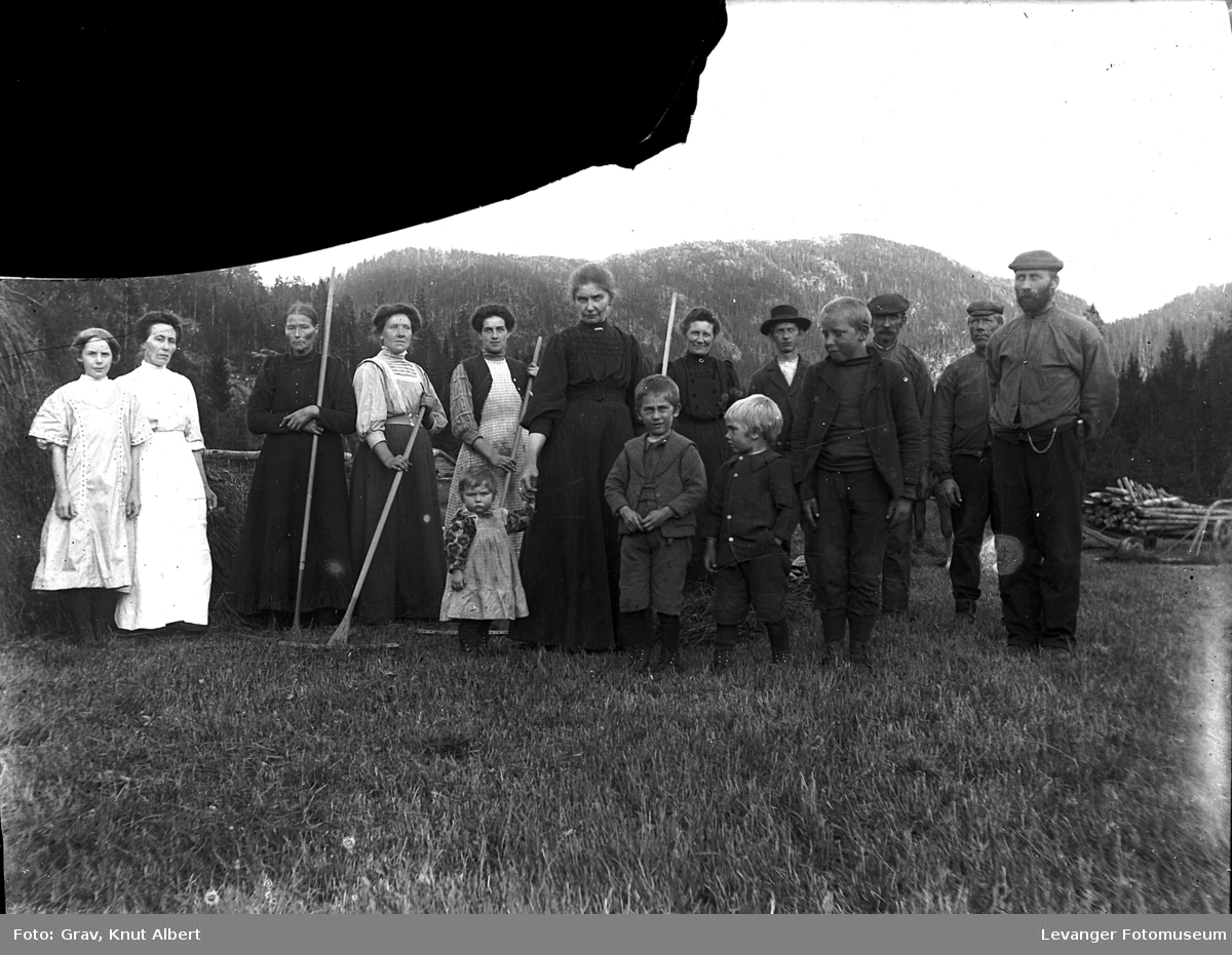 Slåttonn på Bangsund ca 1912