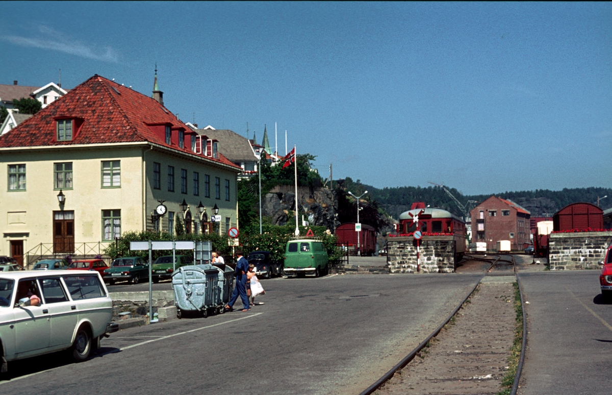 Kragerø jernbanestasjon, med havnespor.