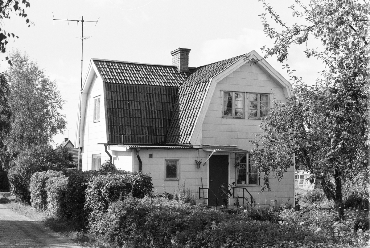 Tvättstuga och bod, Granlund, Tibble 5:3, Rasbokils socken, Uppland 1982