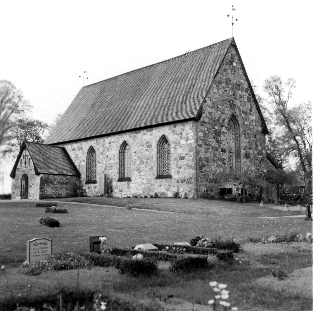 Håtuna kyrka