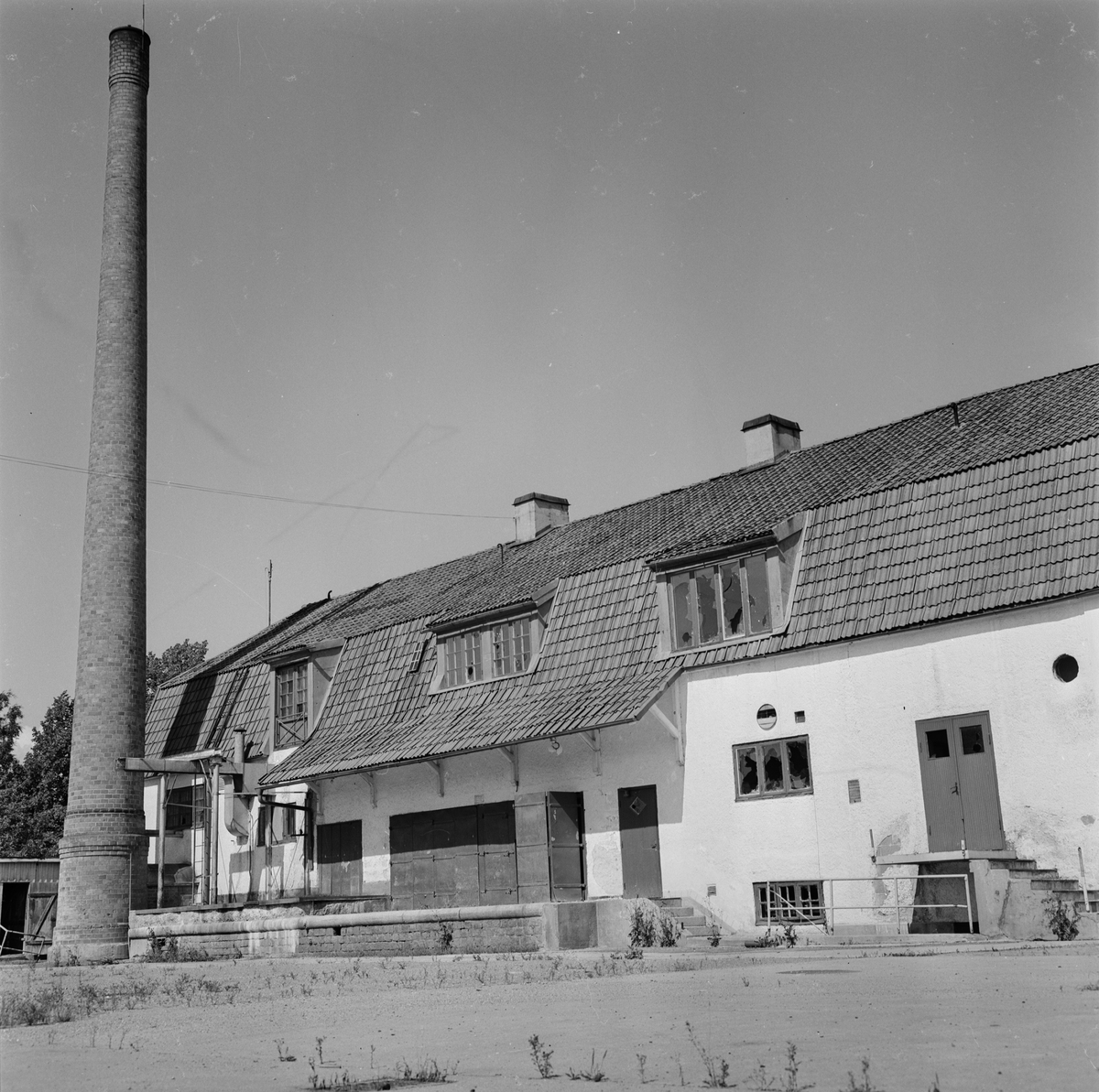 Tom fastighet bekymmer för kommunen, Tierp, Uppland, sannolikt 1965
