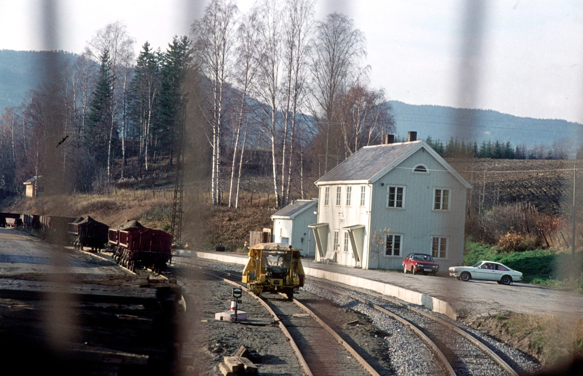 Odnes stasjon, sett fra lokomotivet i tog 281 (Oslo Ø - Fagernes)