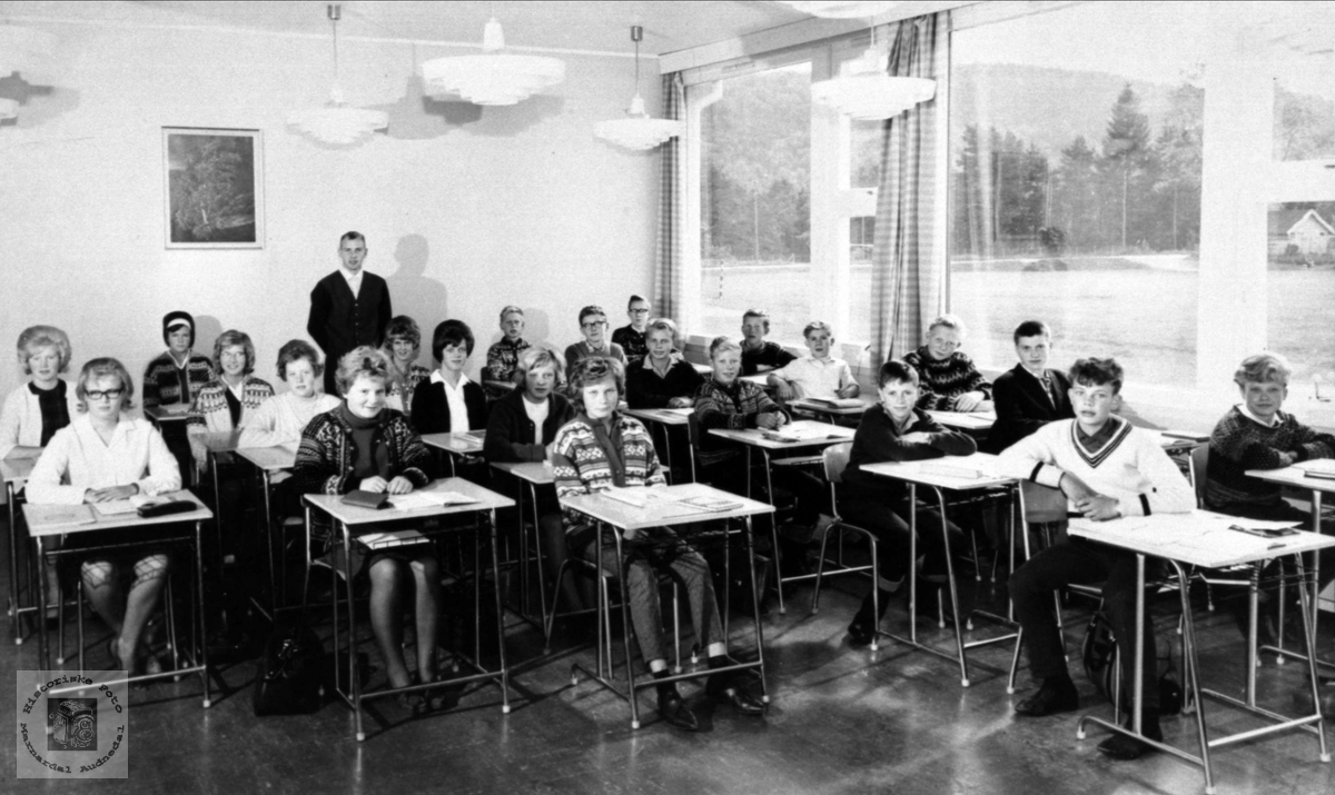 Marnar ungdomskole 8. klasse 1965