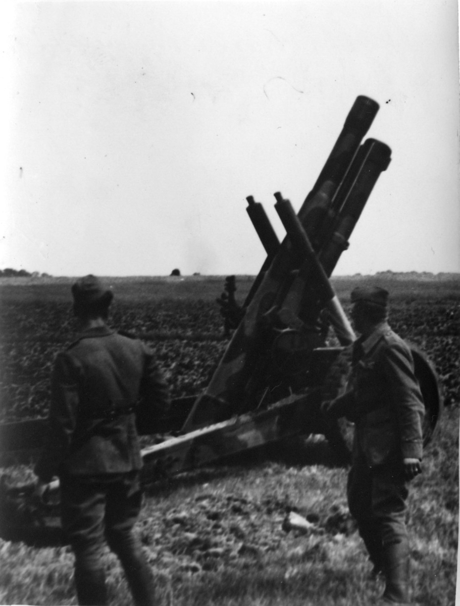 Haubits m/1938. 15 cm. Beredskap i Skåne, A 6. Sandhammaren (fyren).