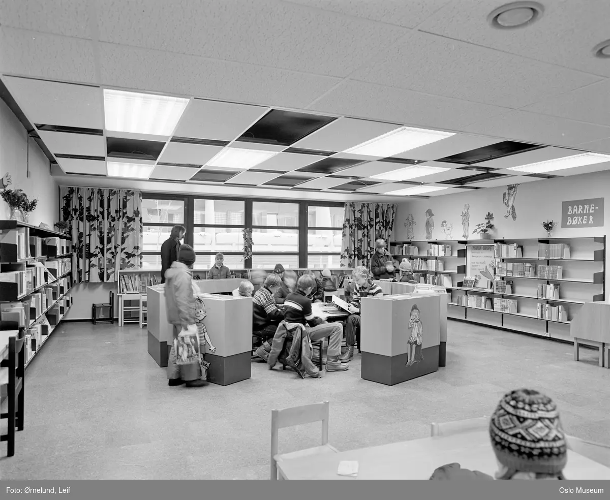 Deichmanske bibliotek, Stovner filial, interiør, barneavdeling, barn