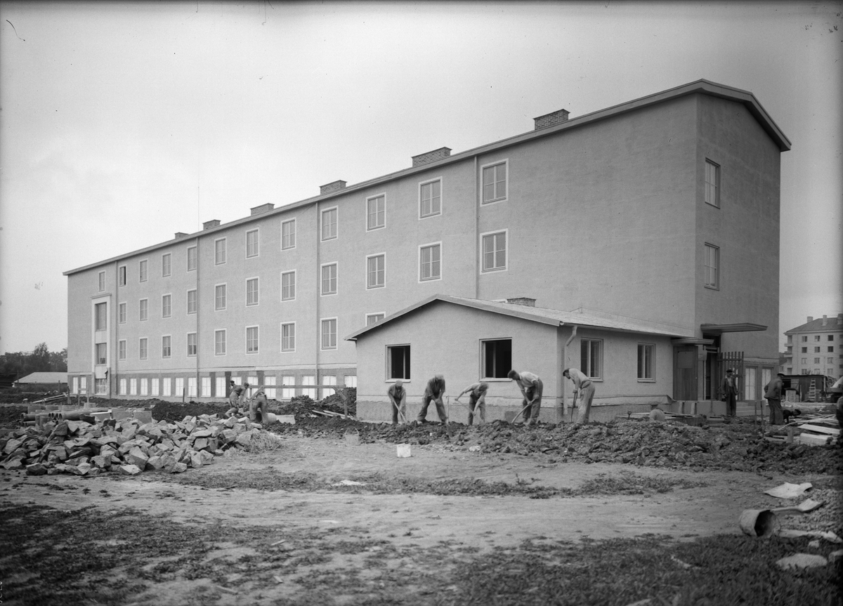 Praktiska mellanskolan och högre folkskolan under byggnation, Götgatan