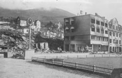Bygningsruiner etter bombing i Narvik i 1940 (kopi)