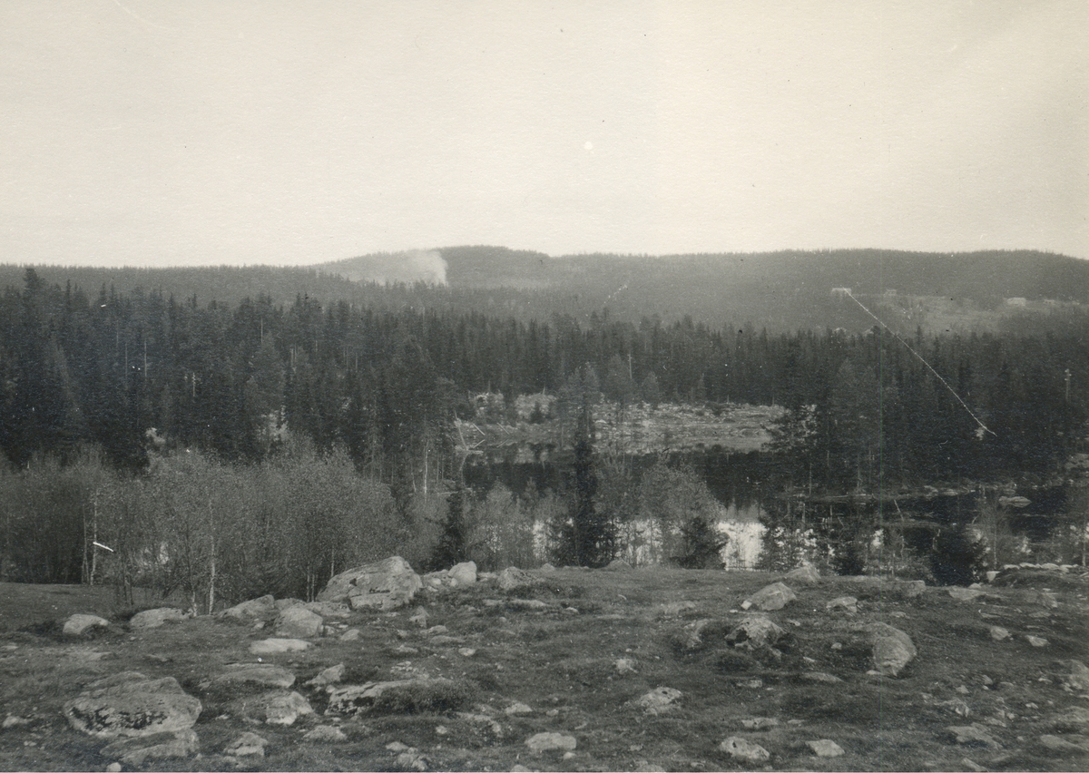 Foto fra vestsida av Trevatna mot Østbygda