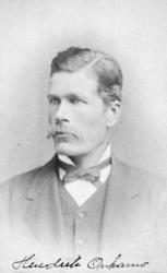 Portrett av Henrik Onkamo. Bildet trolig tatt i Calumet Mich