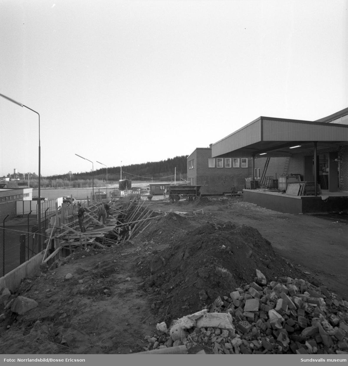 Byggnation av en industrifastighet vid Enhörningsvägen i Kubikenborg. Järnkonst AB.