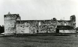 Nærøya, Kirkeruinen