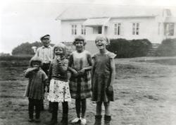 Randi, Grete, ukjent, Kirsten og Gudbrand Svendsgaard