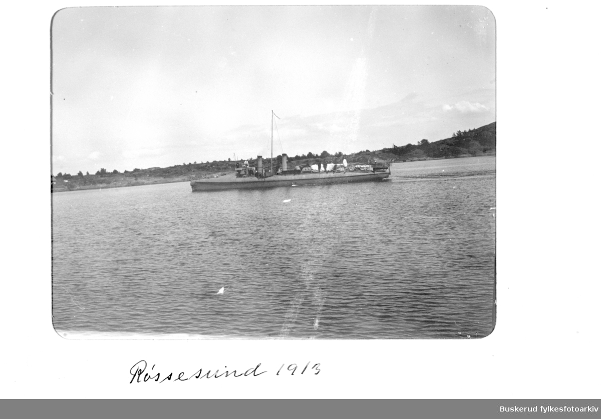 Den Norske marine på tokt ved Røssesund på Tjøme ca 1910